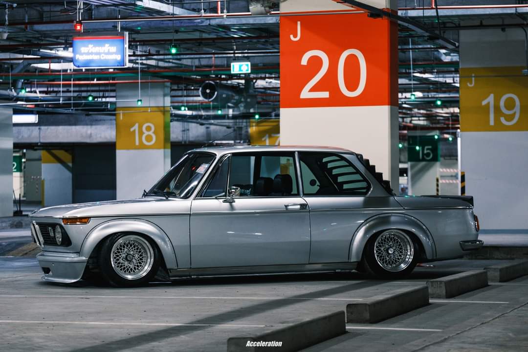 Turbocharged BMW 2002 Turbo Tribute