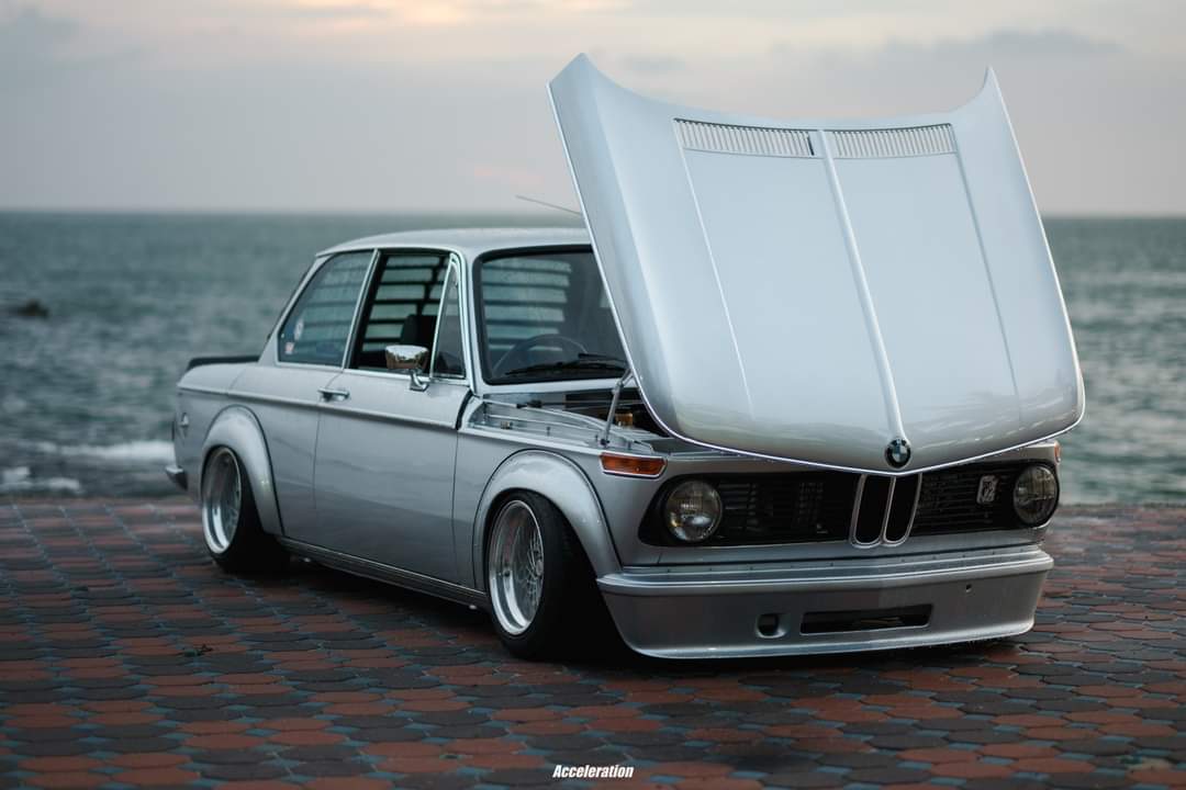 Turbocharged BMW 2002 Turbo Tribute